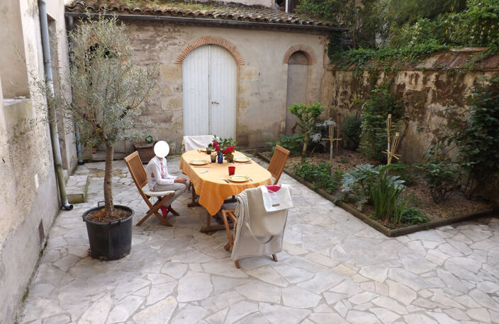 Centre ville de Marmande maison de carractère avec jardin et garage — photo 2