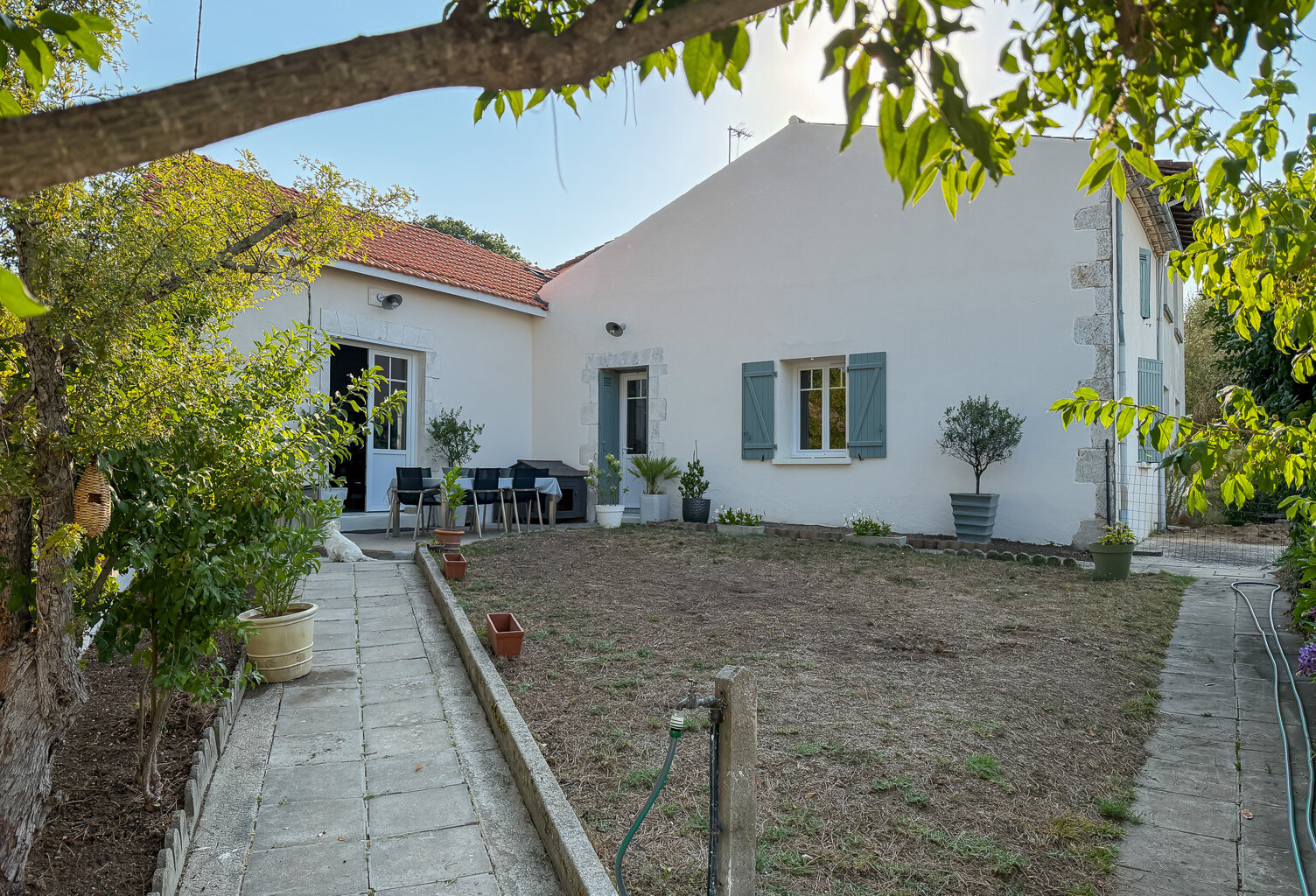 La Charmante — photo 1
