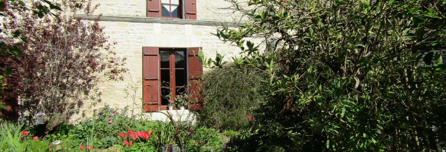 Maison 8 Pièces 187 m² à vendre à Le Gua (17600)