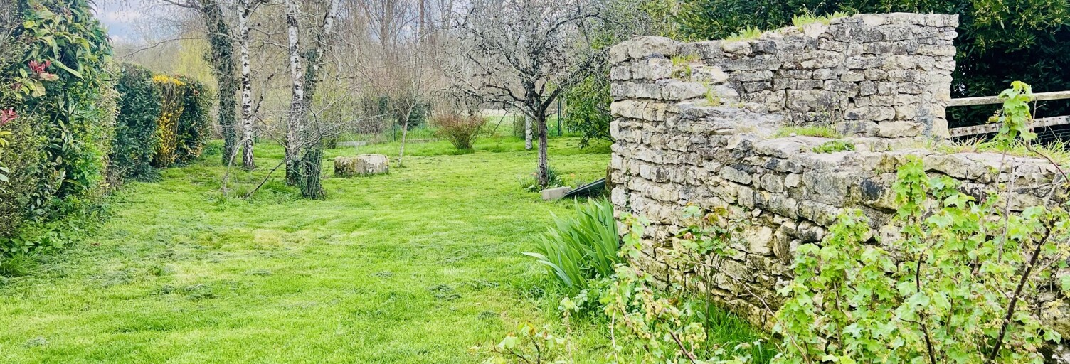 Terrain  914 m² à vendre à Saint-Jean-de-Liversay (17170)