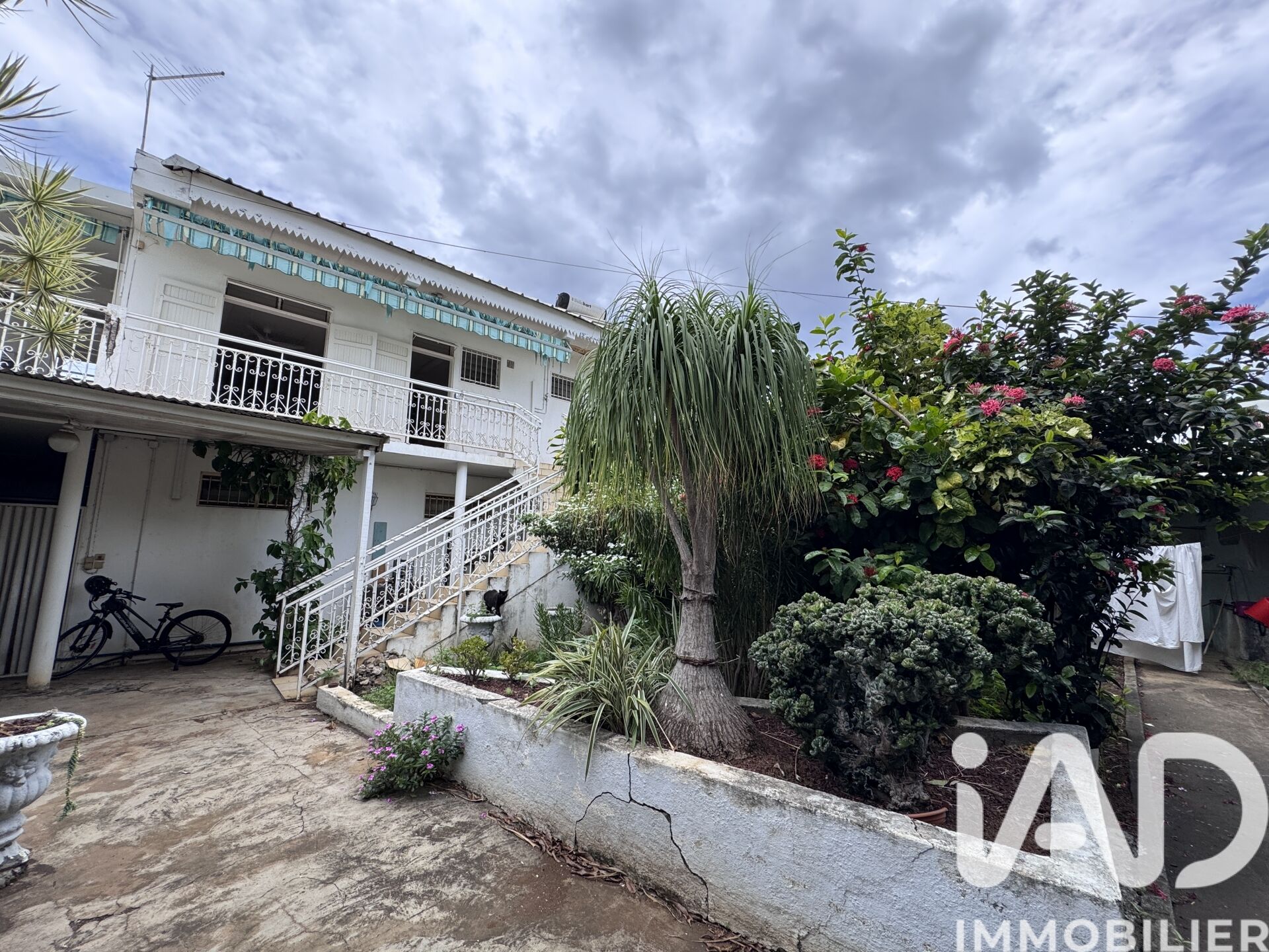 St-Paul - 240m² - 4p. - 3ch.