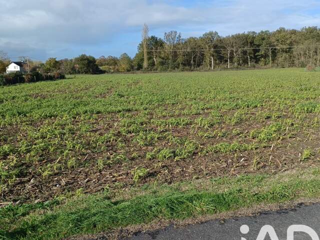 Vente Terrain 3 070 m&sup2; — photo du bien