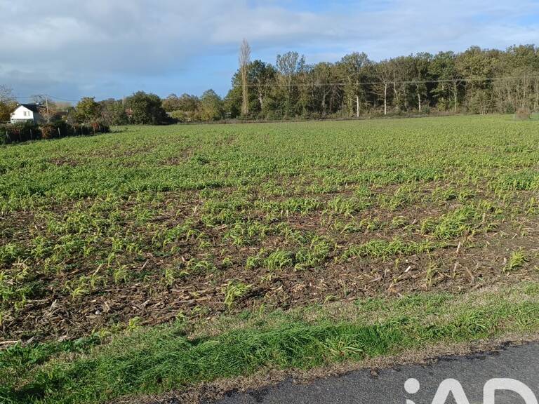 Vente Terrain 3 070 m&sup2; — photo 1