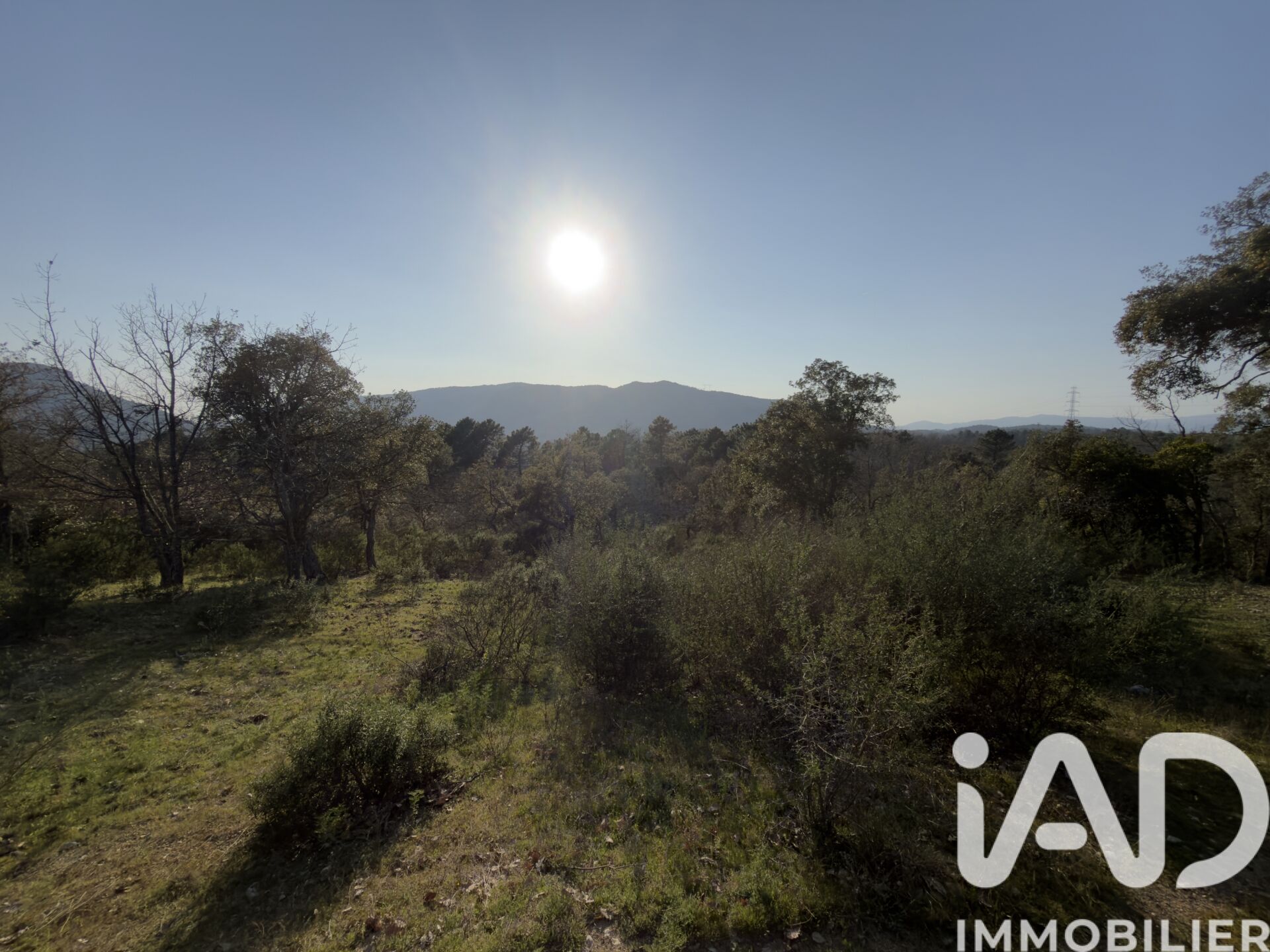 Bagnols-En-Foret - 13927m²