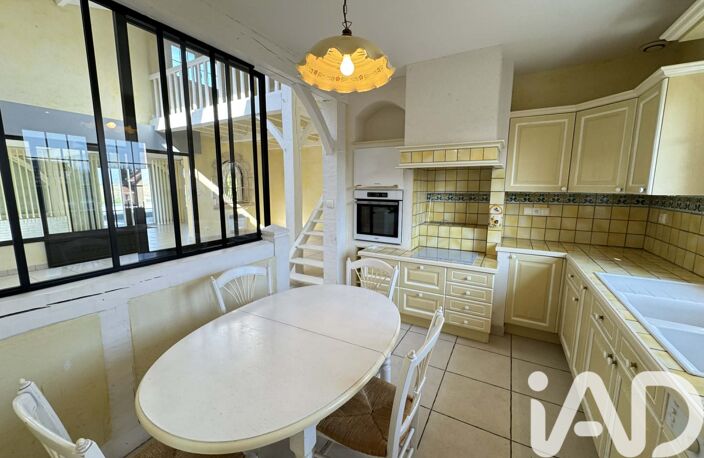 Vente Maison/villa 8 pièces — photo 2