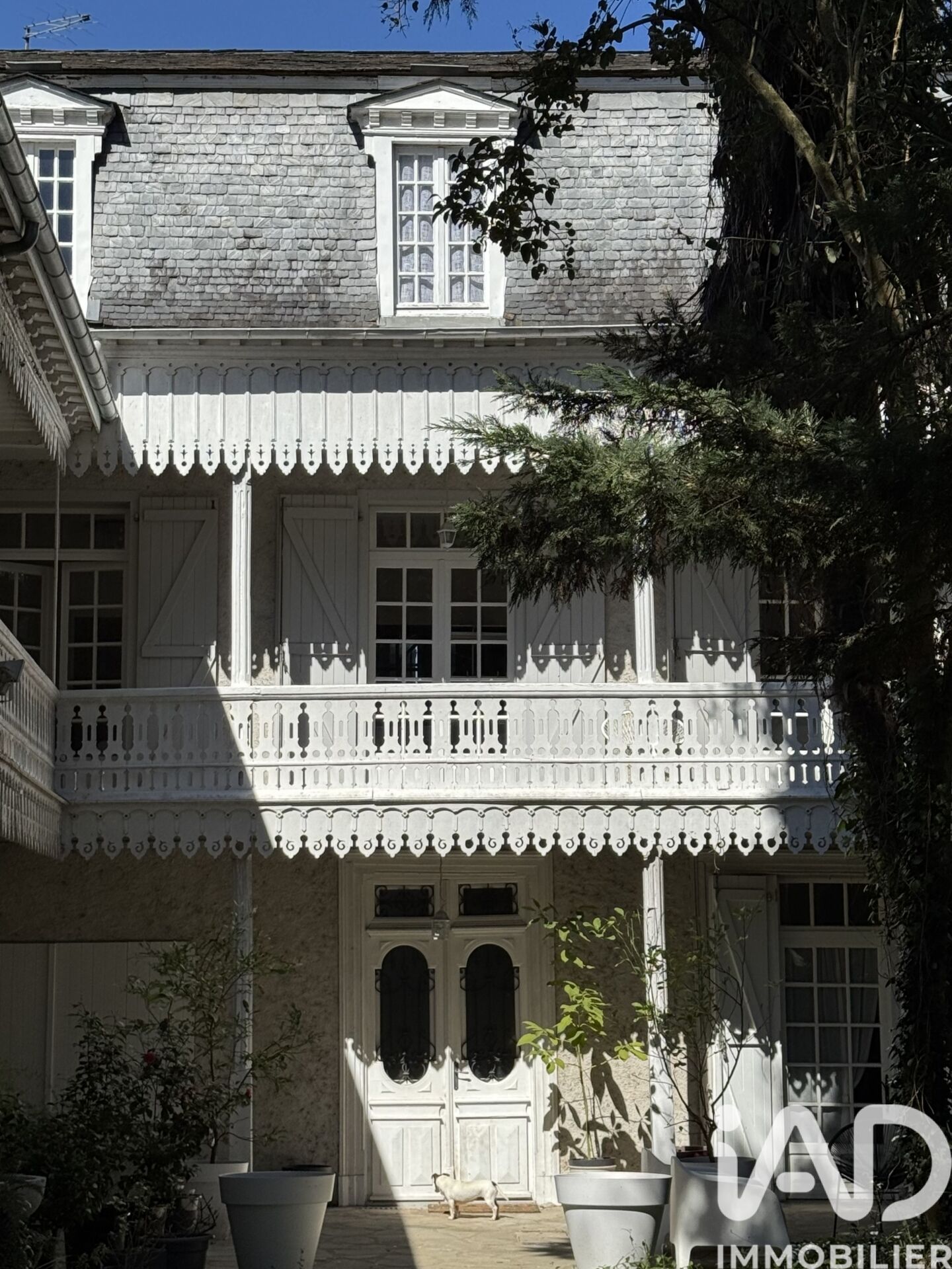 Oloron-Ste-Marie - 195m² - 9p. - 4ch.