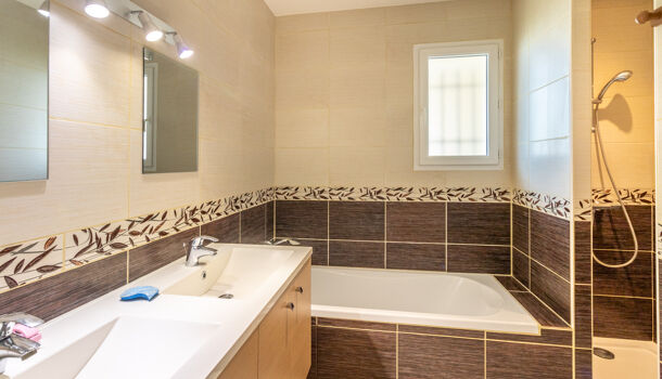 Villa / Maison 4 pièces  à vendre Saintes 17100