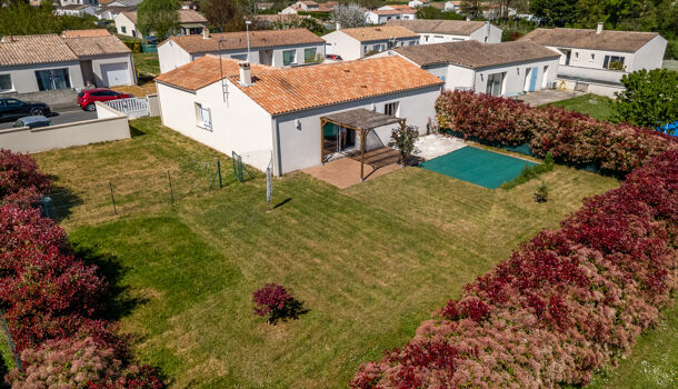 Villa / Maison 4 pièces  à vendre Pons 17800