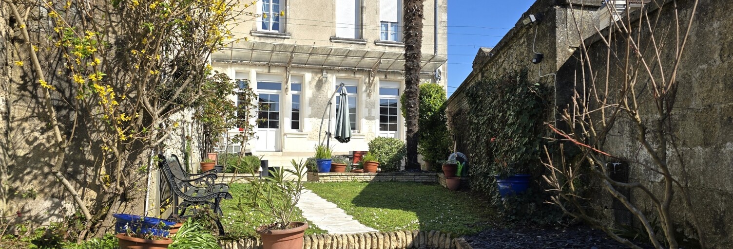 Maison 9 Pièces 231 m² à vendre à Cognac (16100)