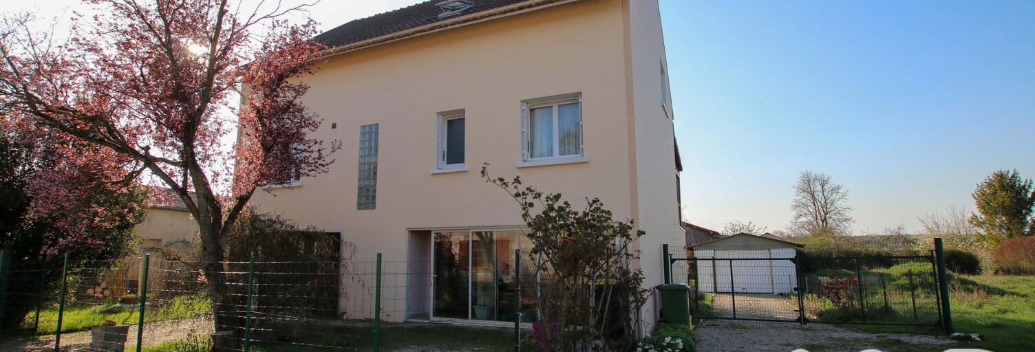 Maison 6 Pièces 225 m² à vendre à Moncetz-Longevas (51470)