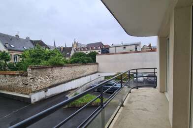 Appartement 2 pièces 708 €