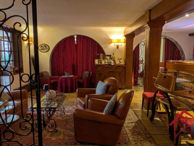 Local commercial — photo du bien