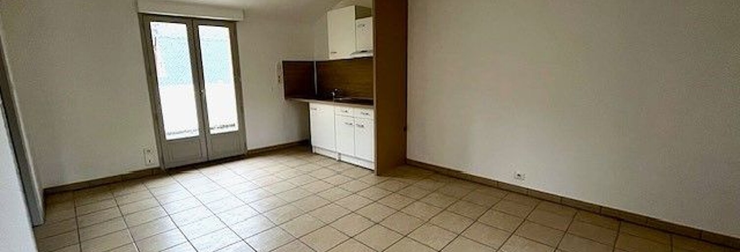 Appartement 2 Pièces 32 m² à louer à Marcillac-Vallon (12330)
