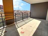 Appartement T3 -T3 récent -Résidence récente -Appartement avec grande terrasse  - Double parking semi-boxé - Résidence fermée et sécurisée -  Portail électrique  Cuisine semi-ouverte -  Appartement lumineux — photo 4