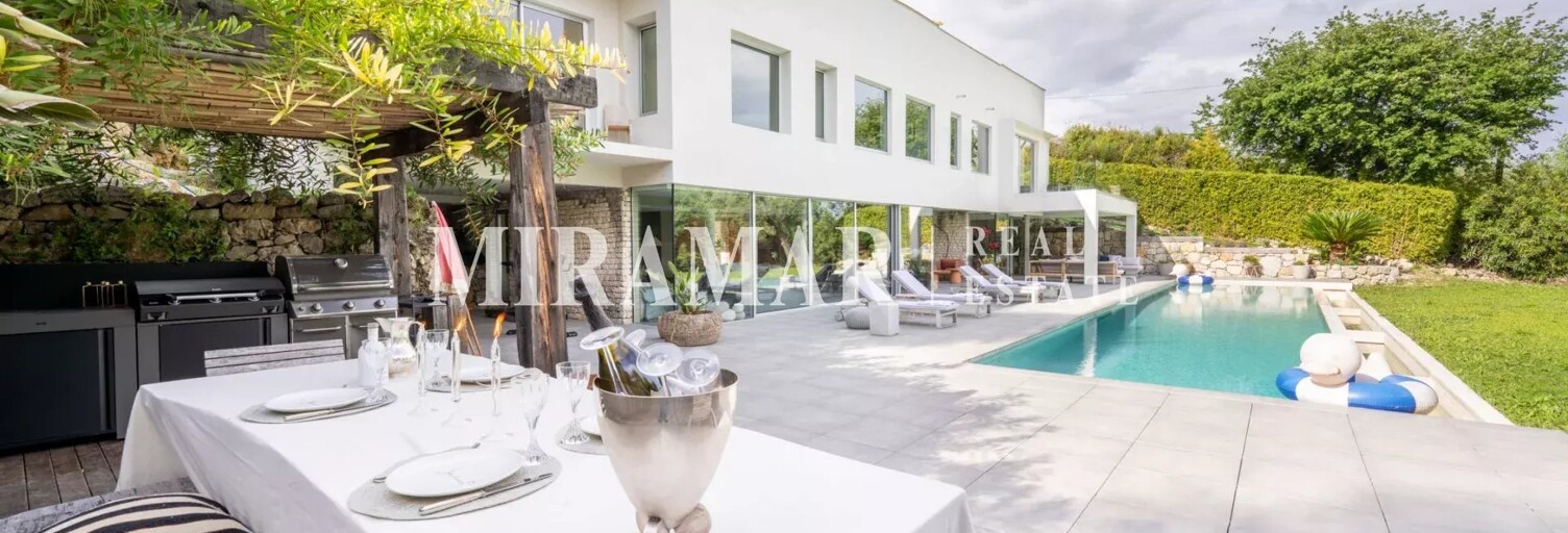 Maison 8 Pièces  m² à vendre à Nice (06100)