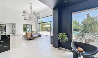 Maison 6 Pièces 225 m² à vendre à Roquefort-les-Pins (06330)