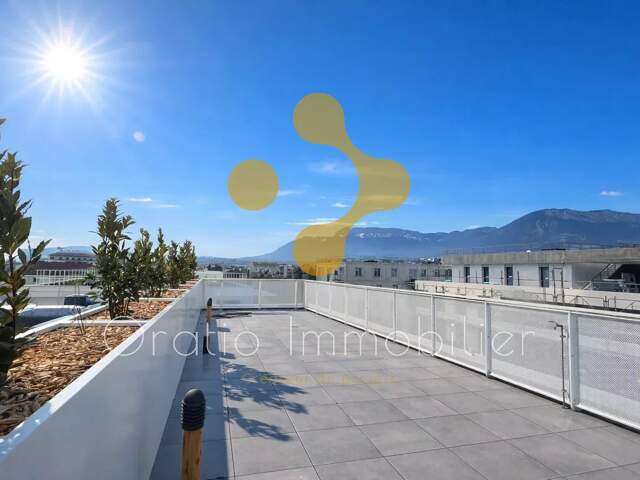 Annecy centre, T5 attique exceptionnel avec rooftop privé! — photo du bien
