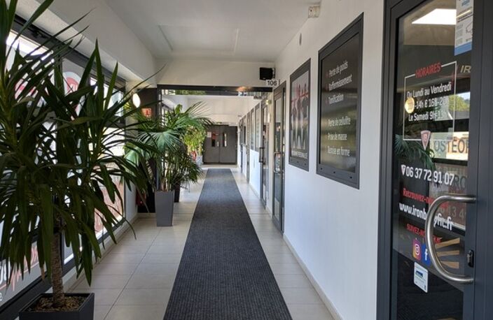 Dpt Isère (38), à louer BOURGOIN JALLIEU Local commercial 60 m² — photo 5