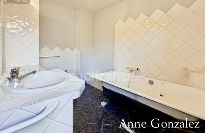 OLIVET SUD, à vendre grande Maison familiale de 240m2 édifiée sur un jardin de 1100 m2 et garage double attenant — photo 3
