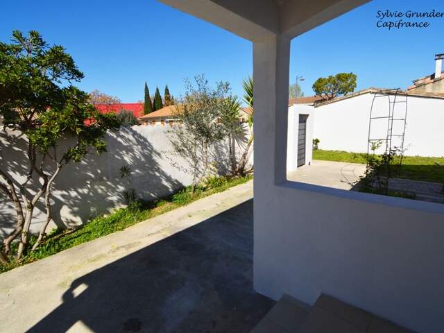 Maison de plain-pied 5 pièces avec piscine, St Victoret — photo du bien