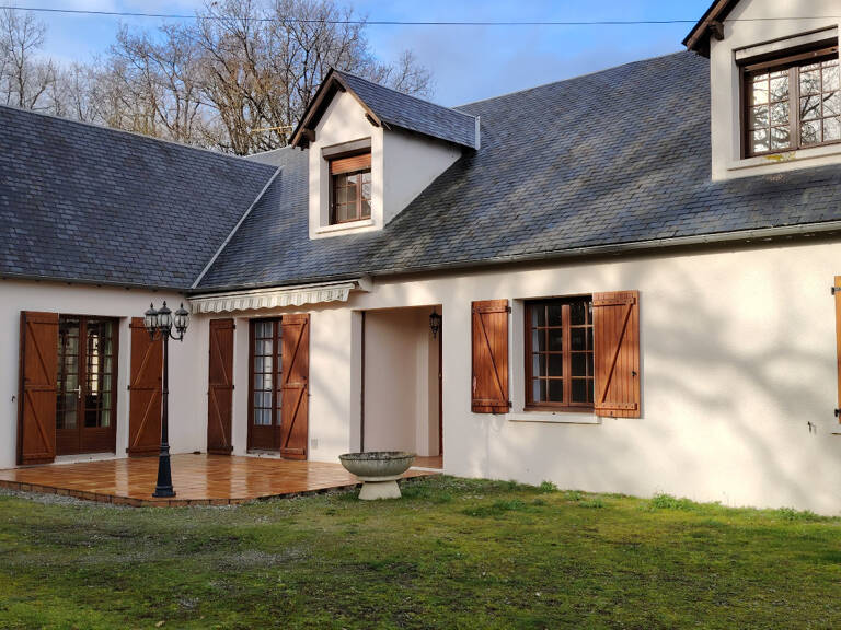 Maison à vendre 8 pièces ASSAIS LES JUMEAUX (79) — photo 1