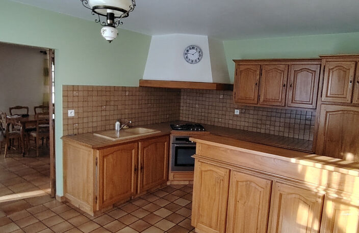 Maison à vendre 8 pièces ASSAIS LES JUMEAUX (79) — photo 3