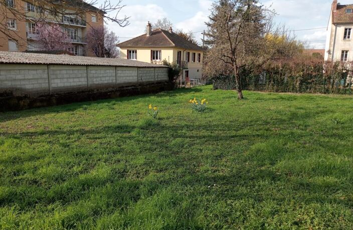 Terrain à bâtir dans la ville d'Autun — photo 4