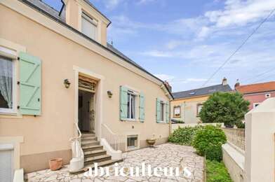 Maison 5 pièces 318725 €