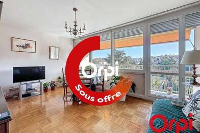 Appartement 4 pièces 215000 €