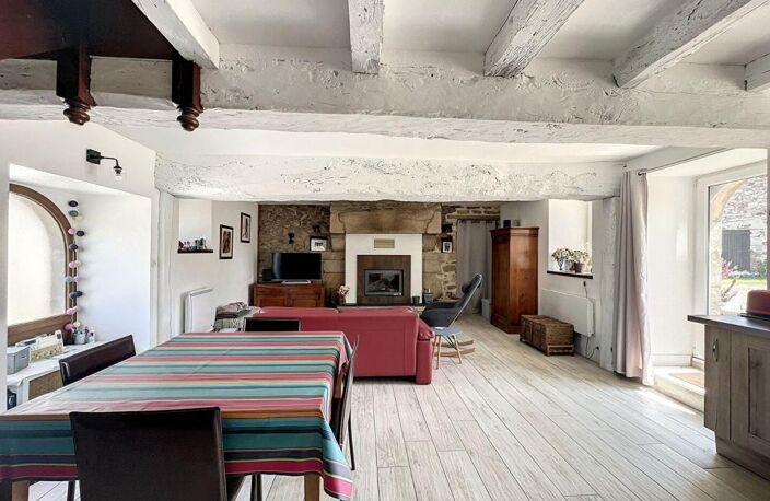 PEAULE en campagne, superbe bâtisse en pierre de 1750 — photo 2