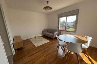 Appartement 3 pièces 1090 €