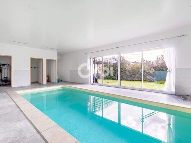 LIMOGES – Maison récente 2022 – 170 m² – Piscine couverte – 4 chambres + salle de jeux — photo du bien
