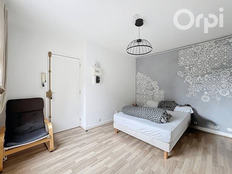 Immeuble de rapport, CLERMONT-FERRAND, 6 appartements, terrasses, caves et local vélos — photo 1