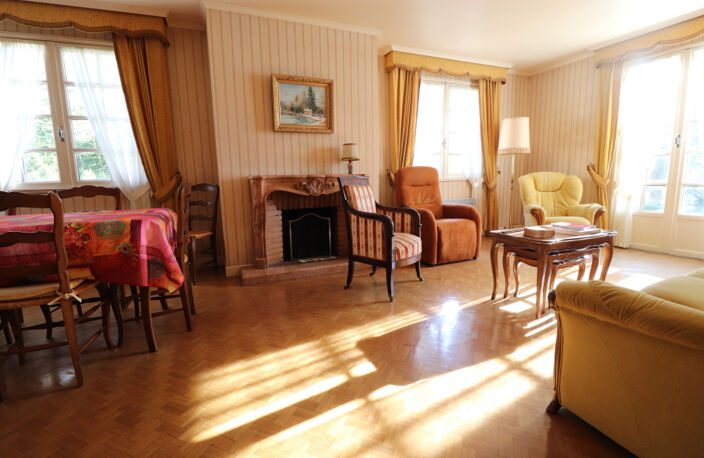 Maison Sauvigny Les Bois 7 pièce(s) 138m2 — photo 3
