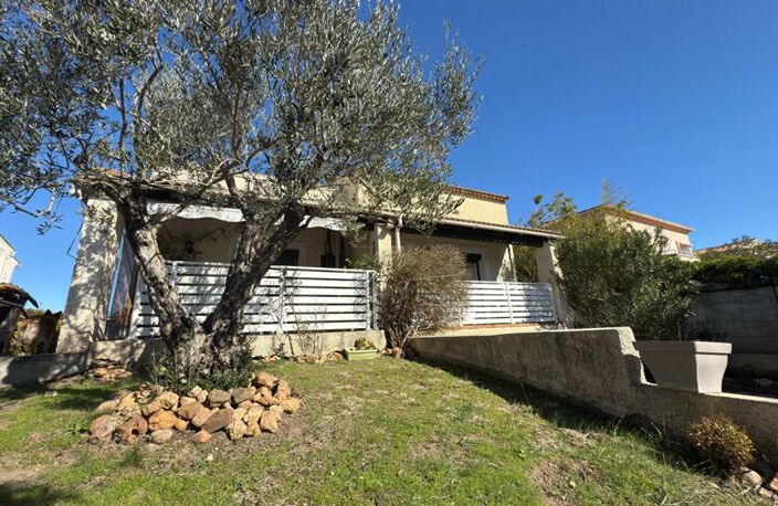 Villa avec appartement et garage à Vias — photo 3
