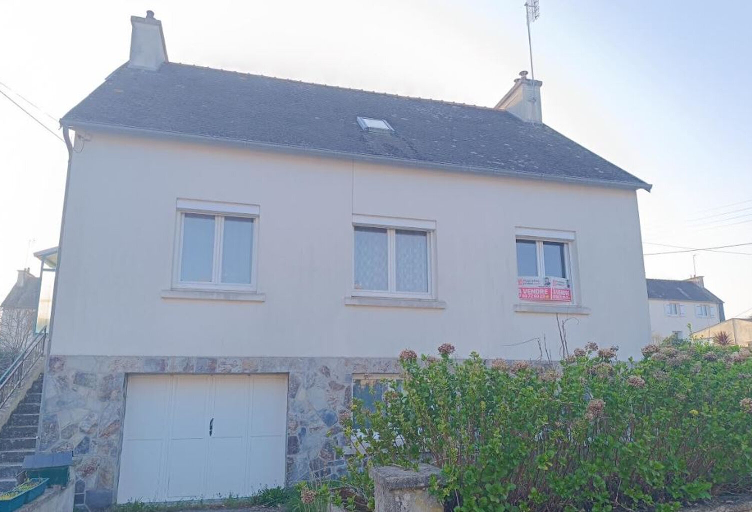 29520 Châteauneuf du Faou maison de ville 3 chambres, sous sol complet et combles aménageables — photo 1