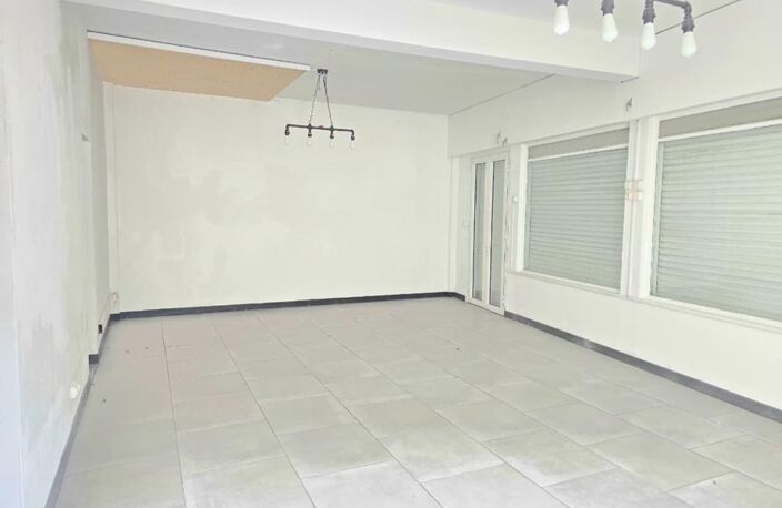 LOCAL COMMERCIAL 61 m² - HYPER VISIBILITE — photo 3