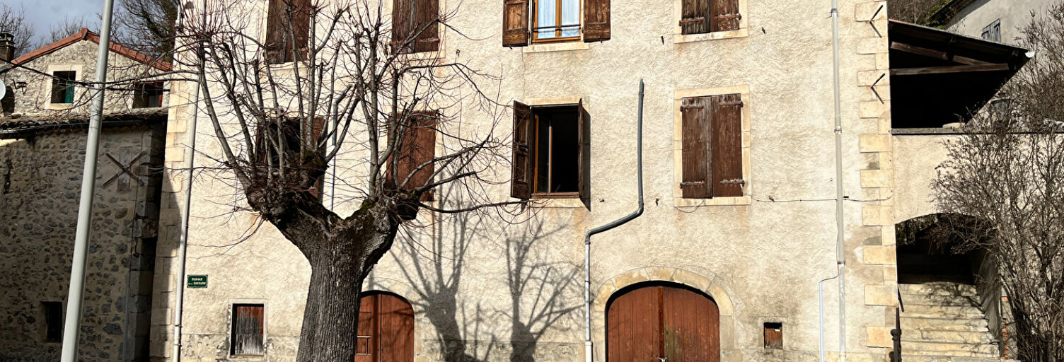 Maison 8 Pièces 230 m² à vendre à Beaurières (26310)