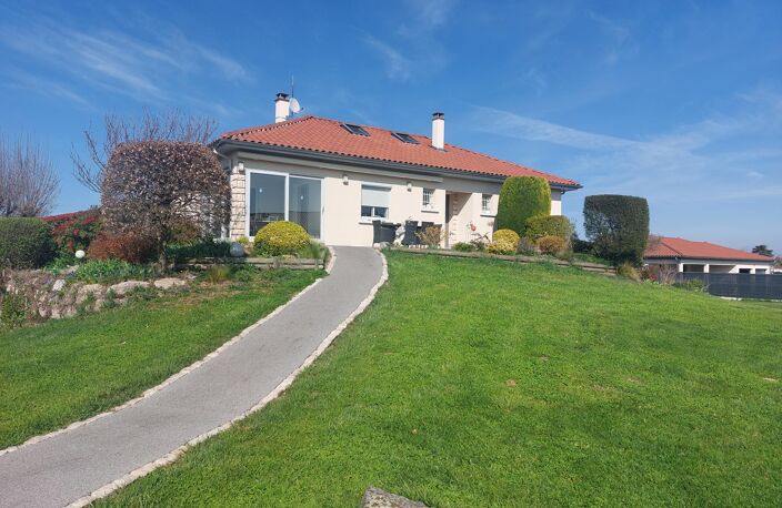 Vente maison 5 pièces 133 m² Montbrison (42600) — photo 2