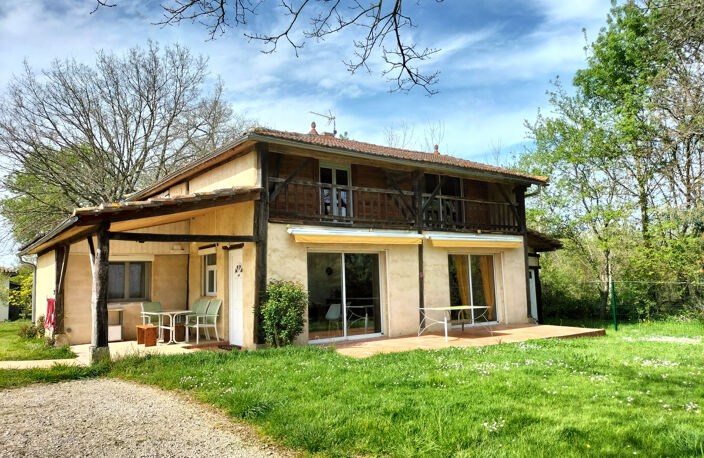 propriété avec 2 maisons indépendantes, joli parc avec pisci — photo 4