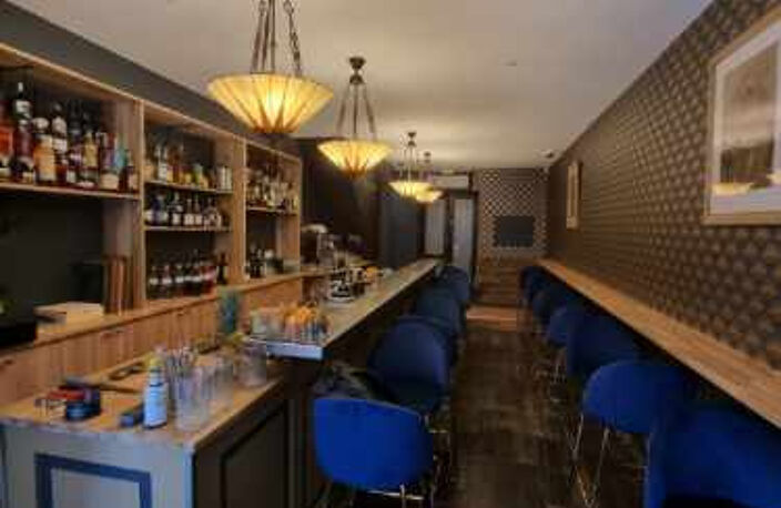 Pub-café à céder — photo 3