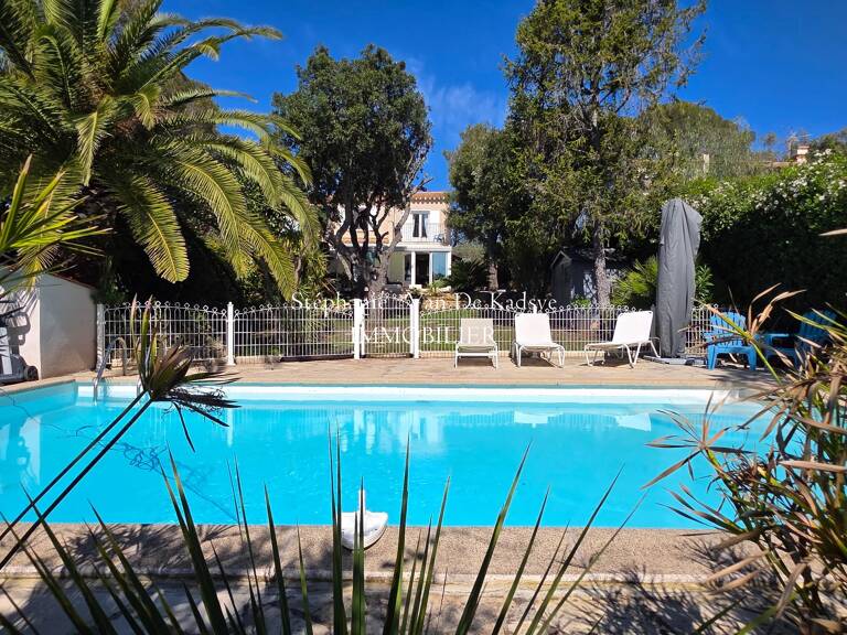 Villa - 3 chambres - piscine - jardin — photo 1