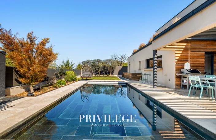 Maison d'architecte de 242 m2 avec vue et piscine — photo 4