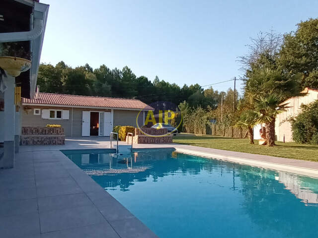 Maison Grayan Et L Hopital 4 pièce(s) 60 m2 — photo du bien