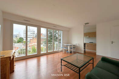 Appartement 3 pièces 243200 €