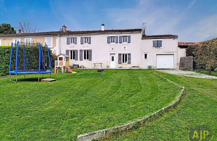 Maison Echebrune 5 pièce(s) 116 m2 — photo 2