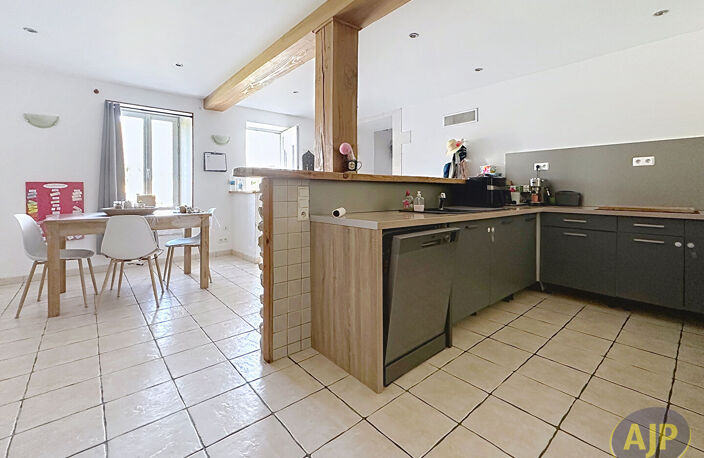Maison Echebrune 5 pièce(s) 116 m2 — photo 3