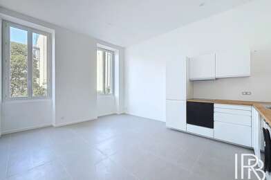 Appartement 2 pièces 900 €