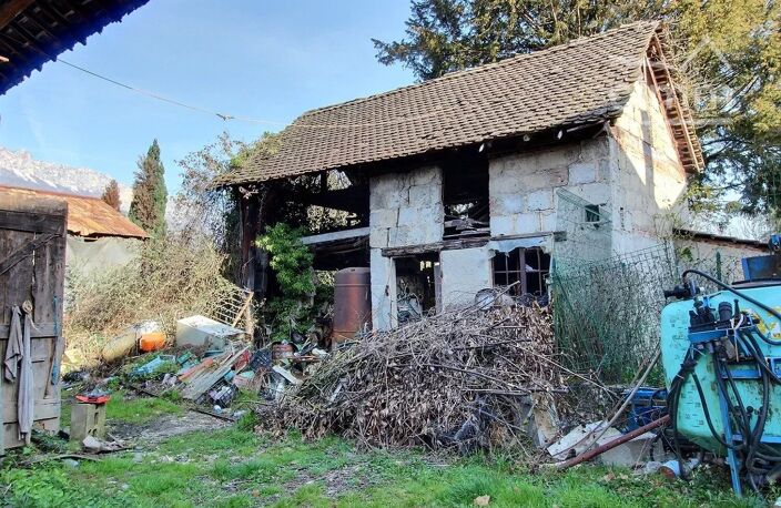 Tencin – Tènement immobilier avec maison T7 et dépendances — photo 2