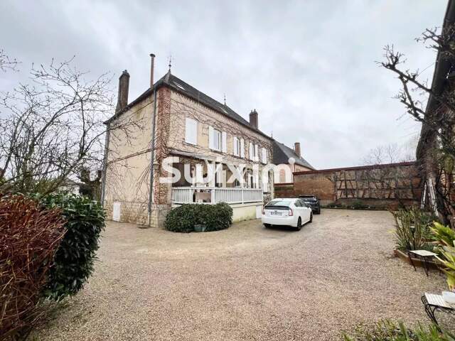 Demeure bourgeoise de prestige – Cœur de Saint-Germain-du-Bois — photo du bien